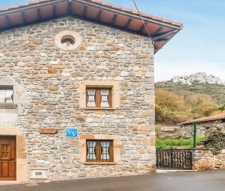 Holiday home Casa Enacantadora Con Terraza Y Barbacoa Y Vista Espectacular En Junto A Ruta De El Cares Y Picos De Europa *