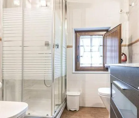 Casa Enacantadora Con Terraza Y Barbacoa Y Vista Espectacular En Trescares Junto A Ruta De El Cares Y Picos De Europa Holiday home *